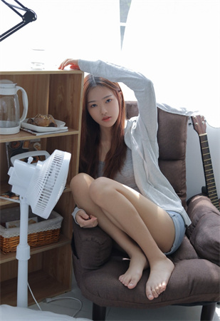 芭乐草莓榴莲绿巨人樱桃免费下载入口，网友：纯粹的午夜福利(芭乐绿巨人视频app)