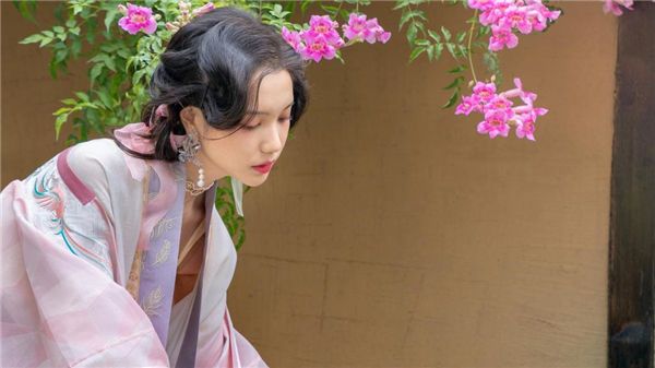 榴莲.apk.2.0免费：提供了各种类型的视频资源(榴莲视频(1).apk ll.444)